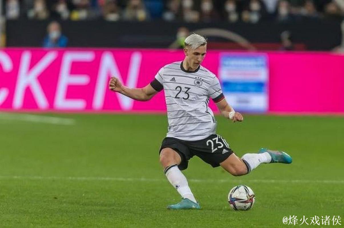 德媒:施洛特贝克在等待豪门,多特可能强硬应对拒绝低价出售 德媒:施洛特贝克在等待豪门,多特可能强硬应对拒绝低价出售