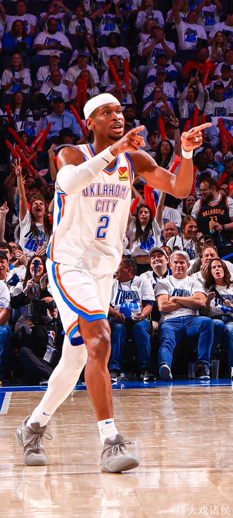 亚历山大狂轰40分雷霆12连胜势不可挡 灰熊击败太阳致其吞3连败 亚历山大狂轰40分雷霆12连胜势不可挡 灰熊击败太阳致其吞3连败