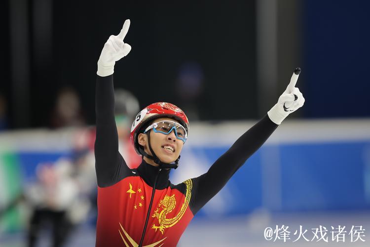 短道速滑蒙特利尔站:孙龙男子1500米夺得铜牌 短道速滑蒙特利尔站:孙龙男子1500米夺得铜牌