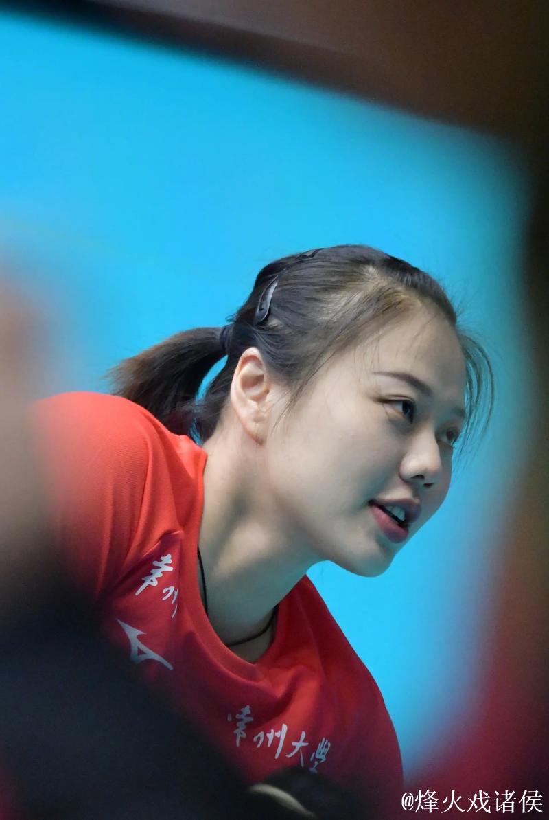 龚翔宇：中国女排潜力无限，未来定会更上一层楼