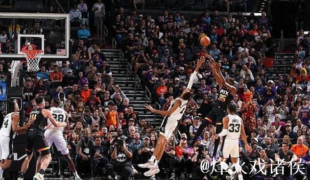 文班亚马30+10帽率马刺大胜 杜兰特43分难救主太阳负活塞